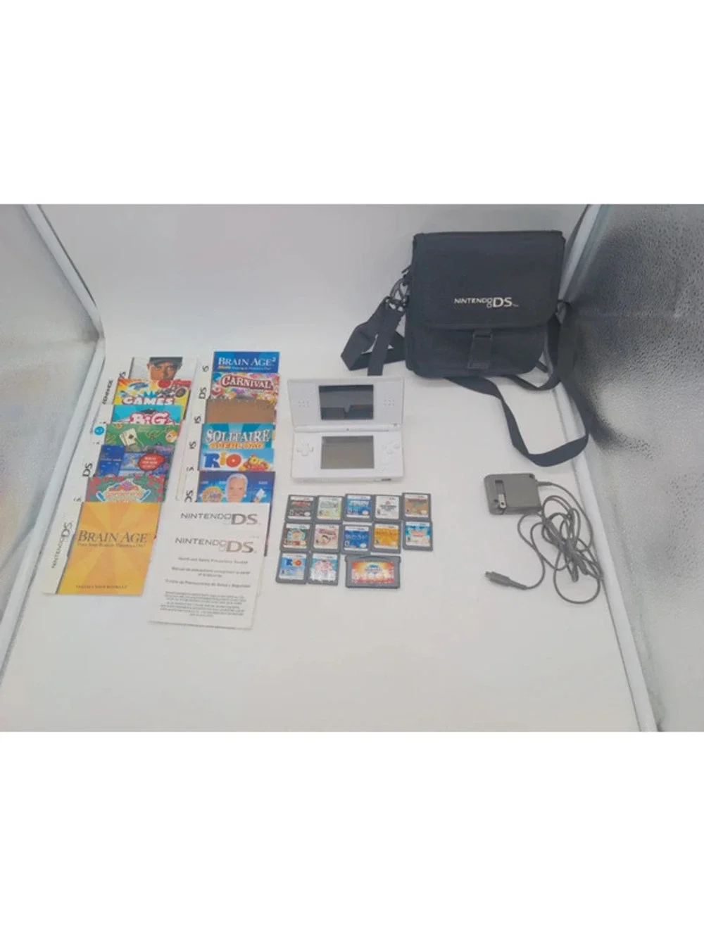 Nintendo DS Lite White Console Bundle Charger Stylus Case 13 Games